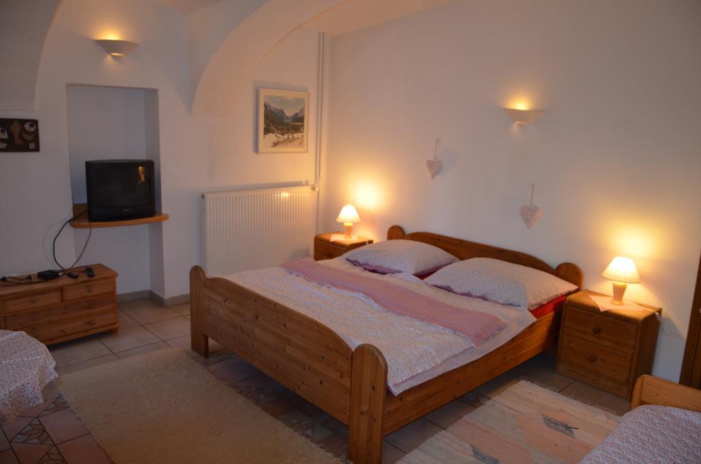 Růžová chalupa u Šimánků Rtyne v Podkrkonosi Habitación foto