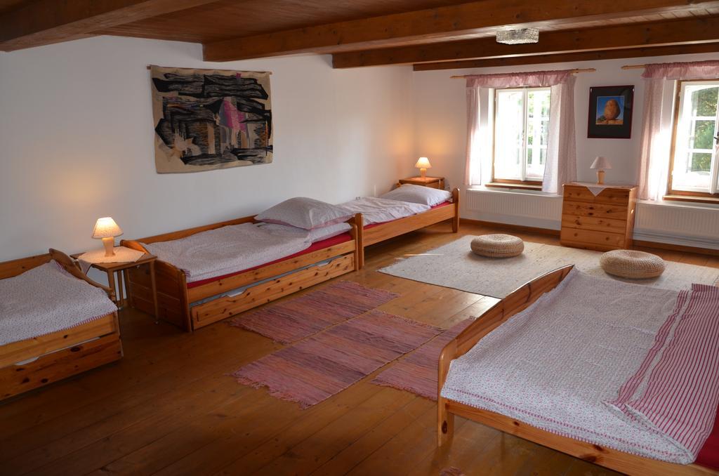 Růžová chalupa u Šimánků Rtyne v Podkrkonosi Habitación foto